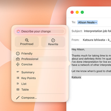 一封商務郵件顯示一則 Apple Intelligence 提示。